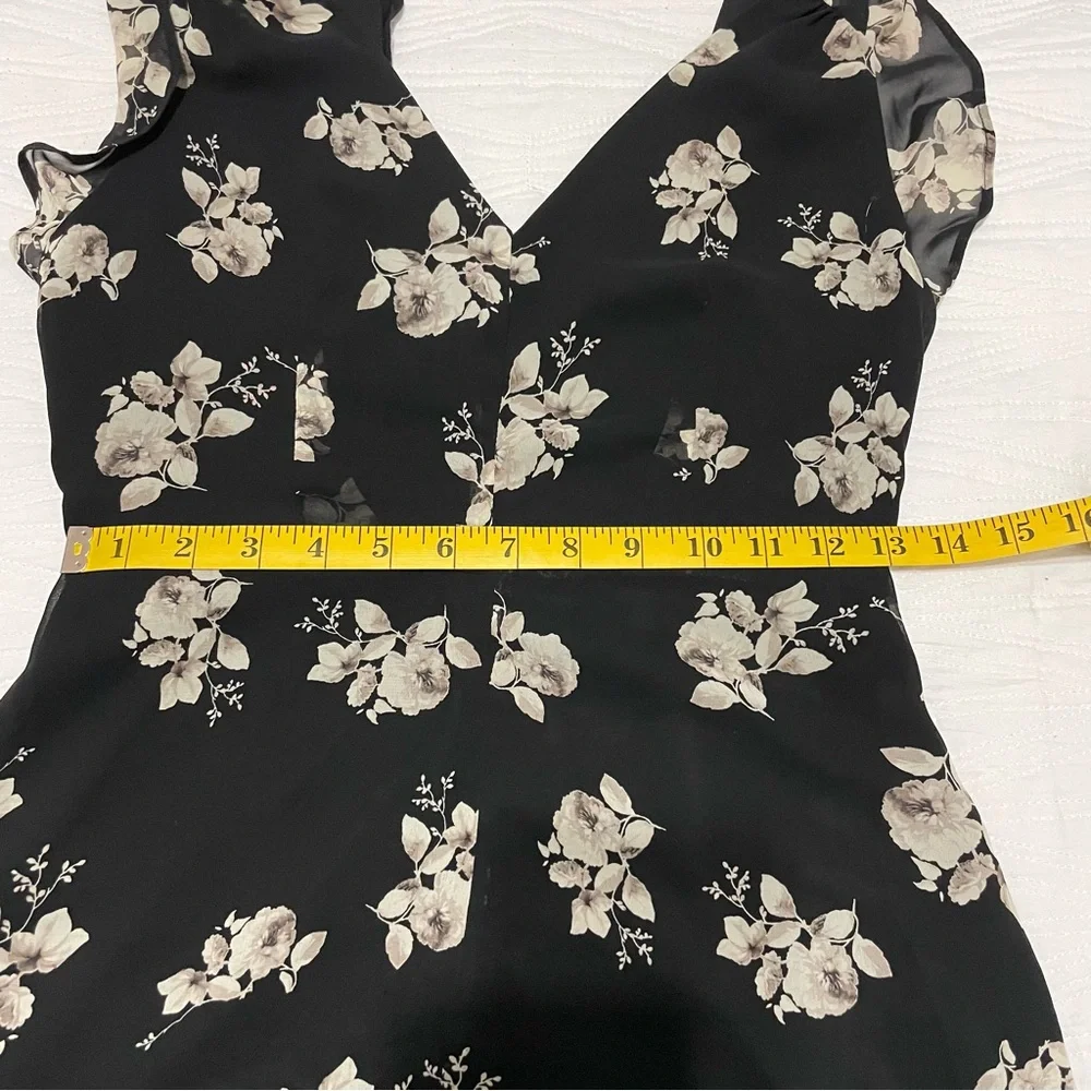 kimchi Blue UO Women’s Floral Romper - Picture 13 of 13